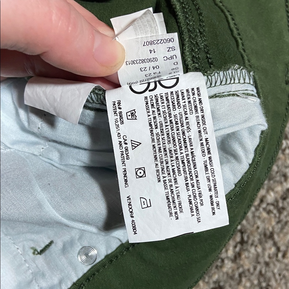 Bandolino Amy Straight Leg Rifle Green Jeans NWT - Picture 9 of 9